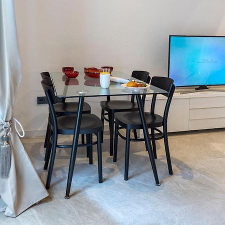 Апартаменты Acogedor Apartamento En Pleno Centro De Malaga By Sharingco Экстерьер фото