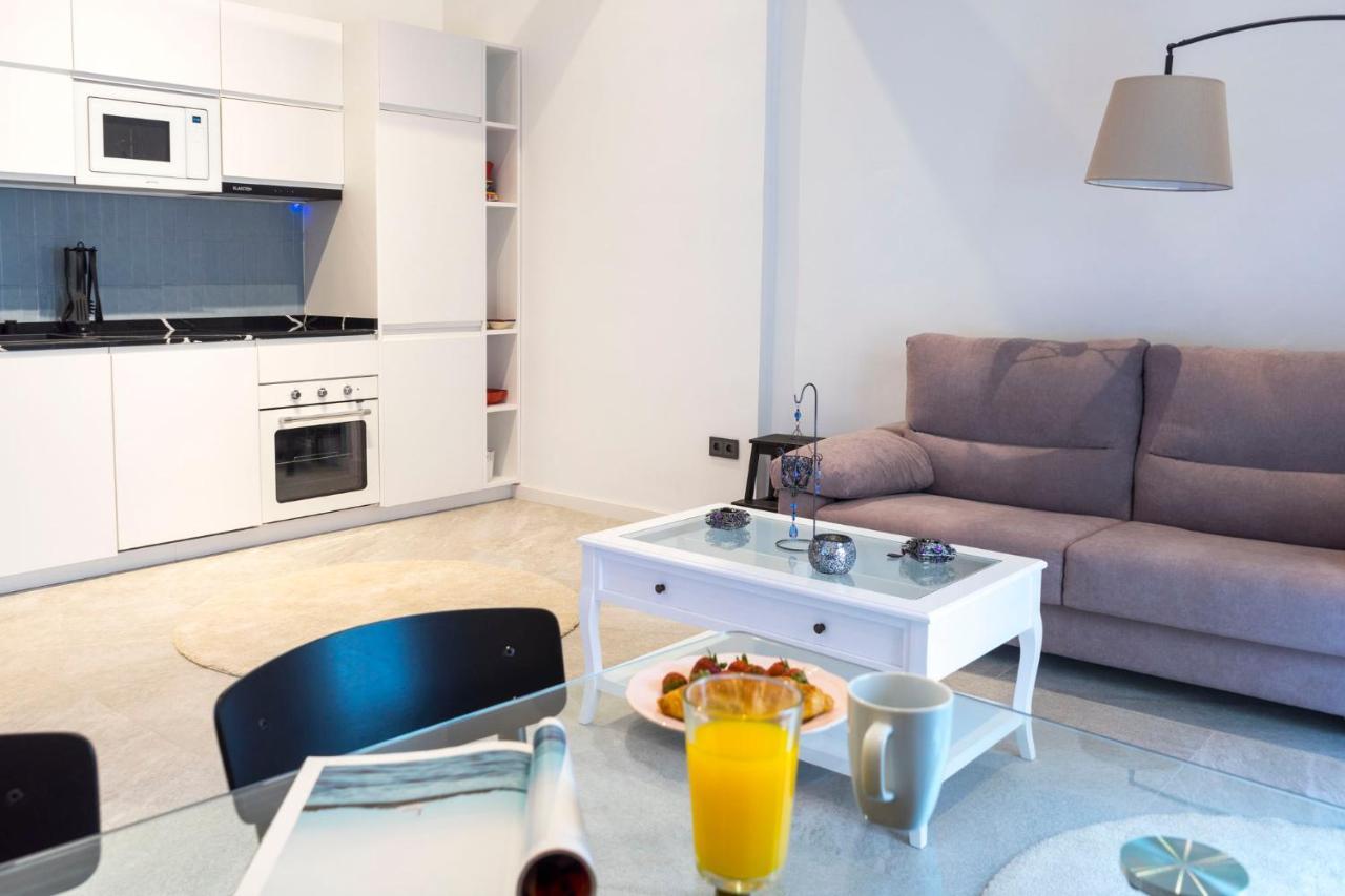 Апартаменты Acogedor Apartamento En Pleno Centro De Malaga By Sharingco Экстерьер фото