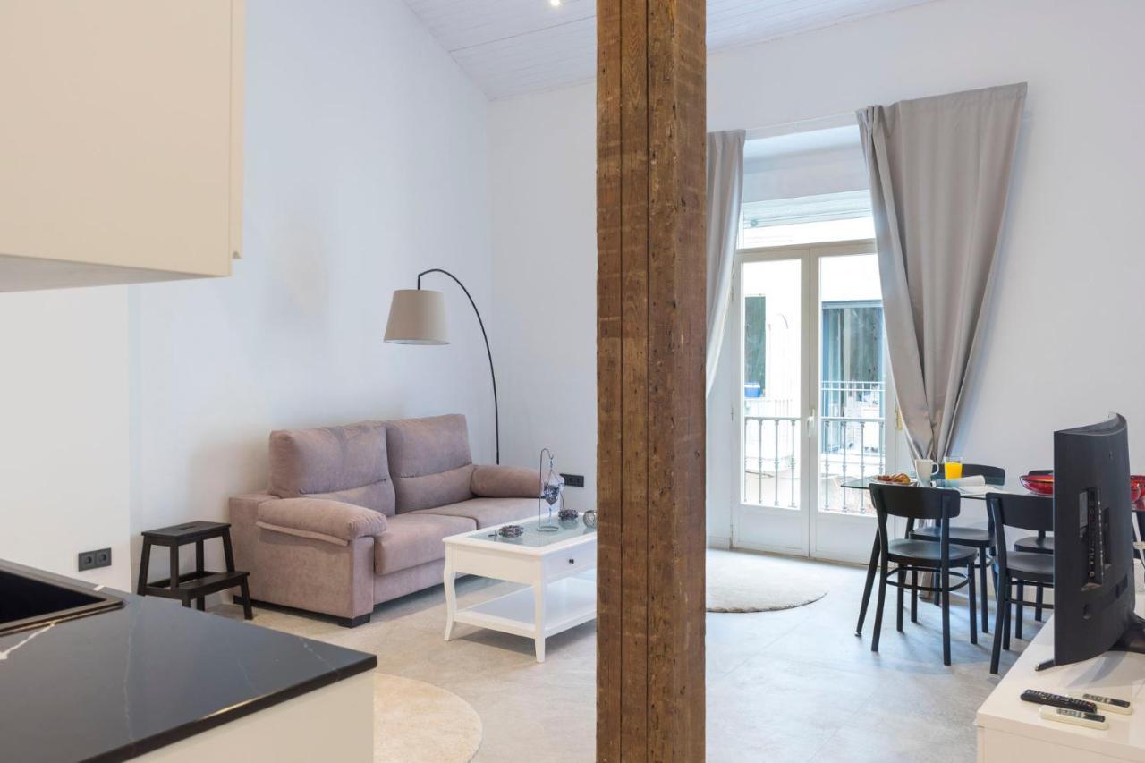 Апартаменты Acogedor Apartamento En Pleno Centro De Malaga By Sharingco Экстерьер фото