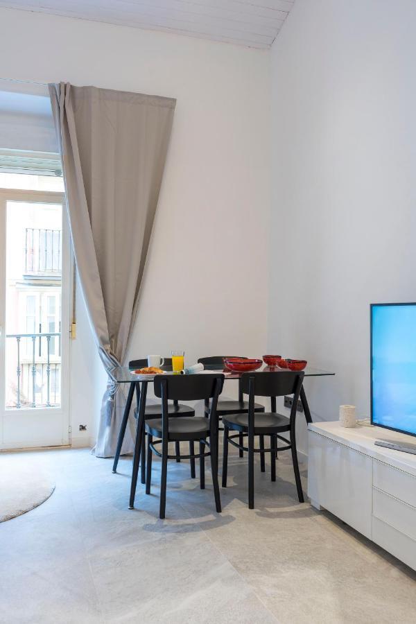 Апартаменты Acogedor Apartamento En Pleno Centro De Malaga By Sharingco Экстерьер фото