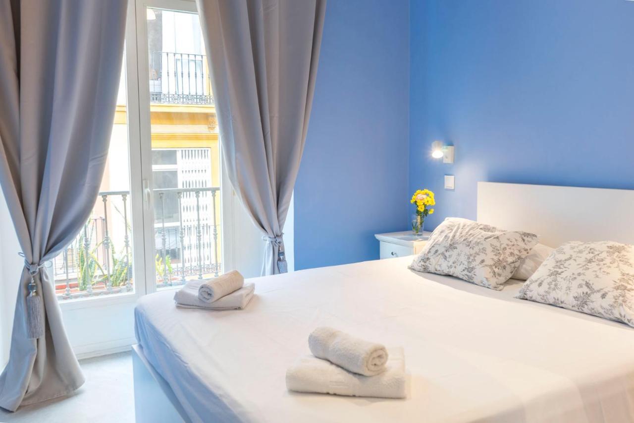 Апартаменты Acogedor Apartamento En Pleno Centro De Malaga By Sharingco Экстерьер фото