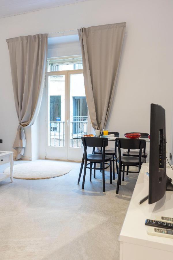 Апартаменты Acogedor Apartamento En Pleno Centro De Malaga By Sharingco Экстерьер фото